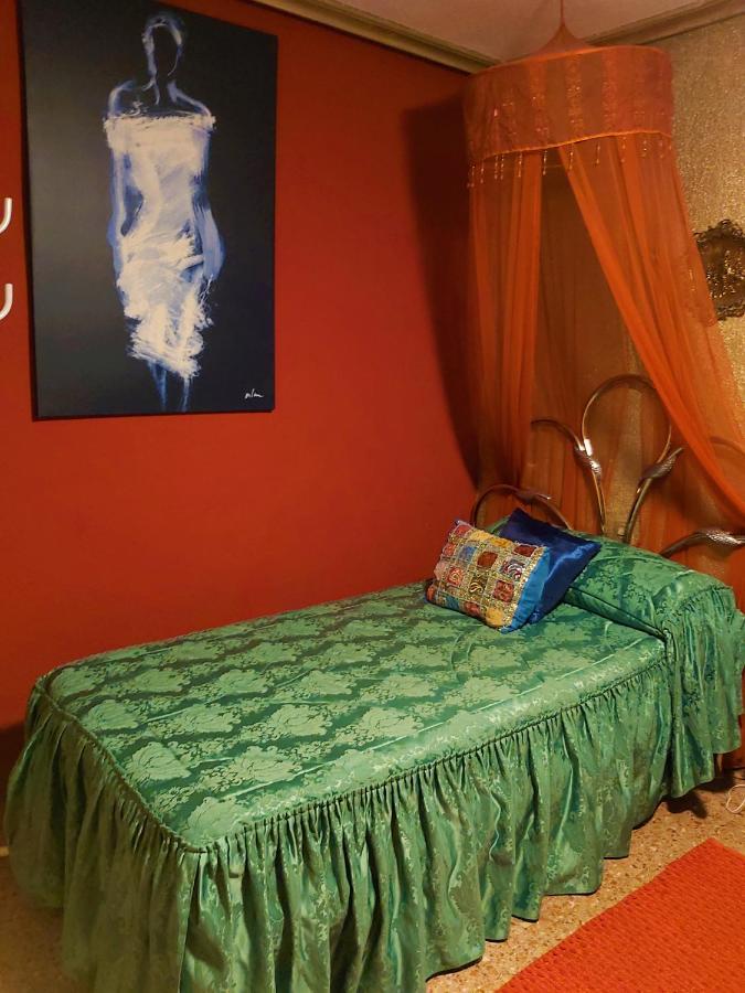 Alicante Room And Gayfriendly Exterior photo